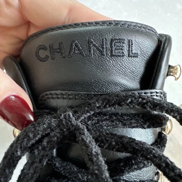 Chanel Combat Hiking Boots Never Worn Sz 42 New Extra Laces Non Skid Leather - Picture 6 of 6